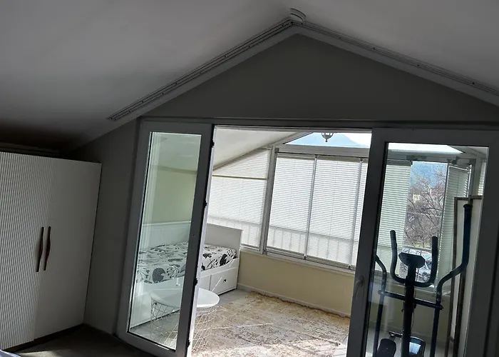 Sedas House 2 & Merkez アパート