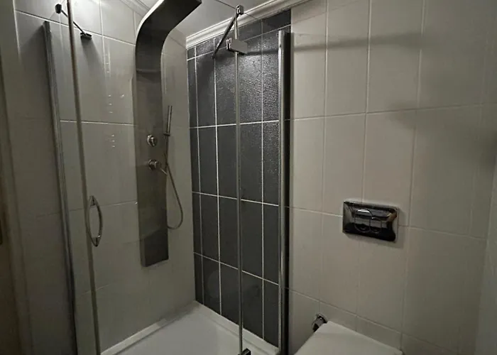 Sedas House 2 & Merkez アパート